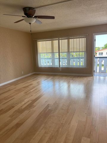 312 Wellington F, West Palm Beach, FL 33417