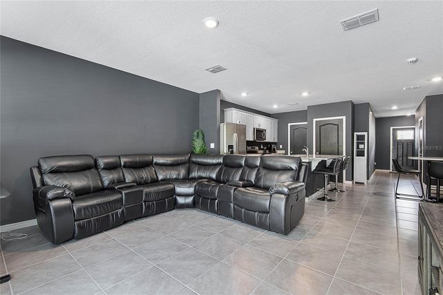 45 BELLA OAKS DRIVE, Port Orange, FL 32129