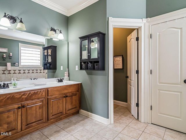 319 Neuse Landing Drive, Clayton, NC 27527