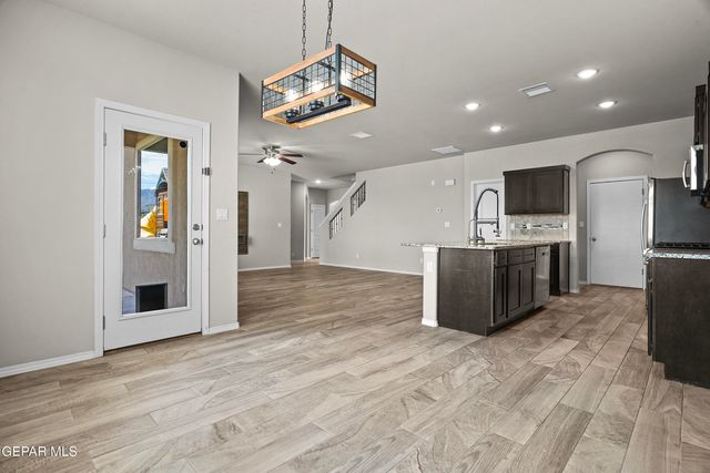 7401 EAGLE VISTA Drive, El Paso, TX 79911