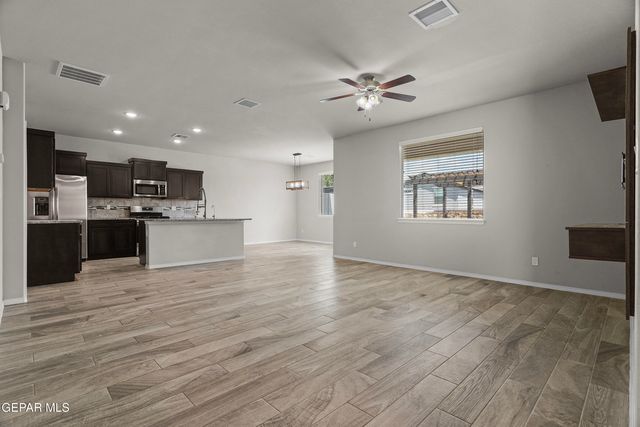 7401 EAGLE VISTA Drive, El Paso, TX 79911