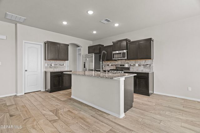 7401 EAGLE VISTA Drive, El Paso, TX 79911
