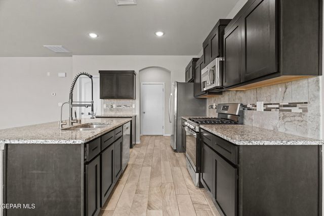 7401 EAGLE VISTA Drive, El Paso, TX 79911