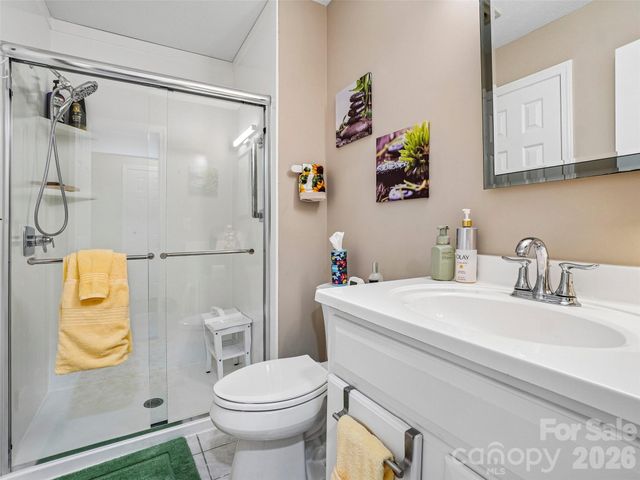 1737 Haywood Manor Road B, Hendersonville, NC 28791