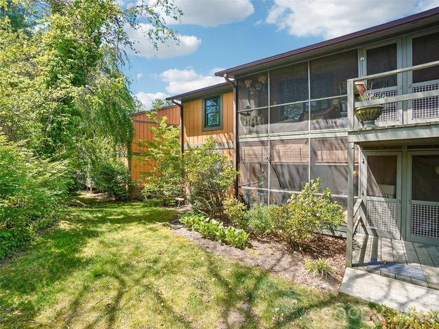 1737 Haywood Manor Road B, Hendersonville, NC 28791