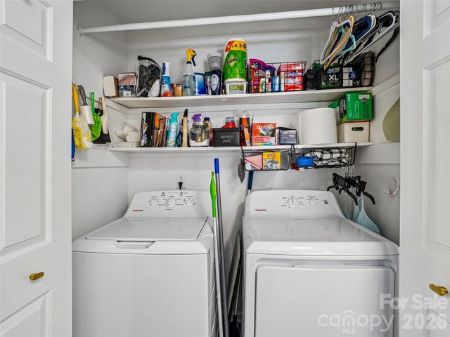 1737 Haywood Manor Road B, Hendersonville, NC 28791