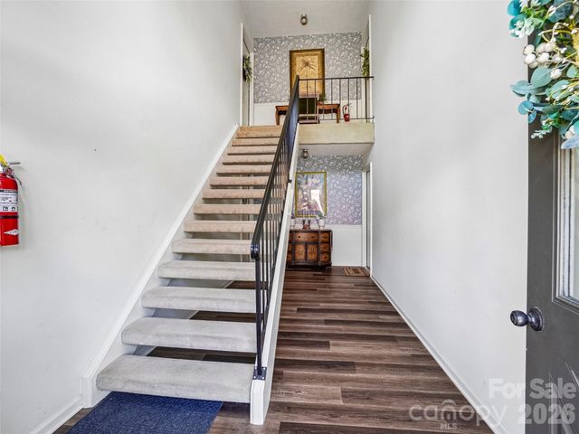 1737 Haywood Manor Road B, Hendersonville, NC 28791
