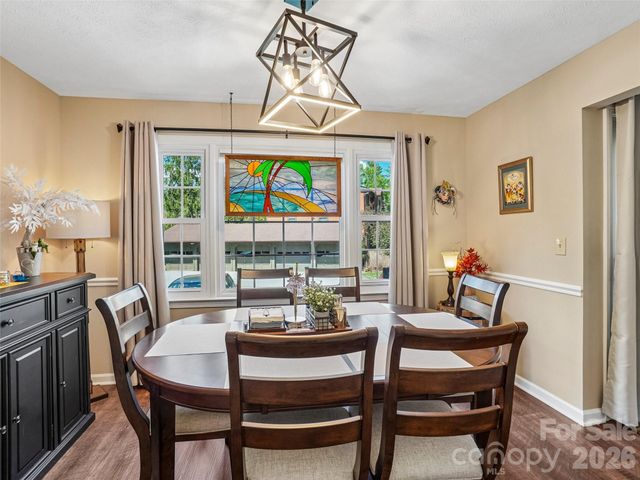 1737 Haywood Manor Road B, Hendersonville, NC 28791