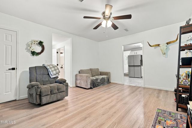3851 Middle Wallens Creek Road, Duffield, VA 24244