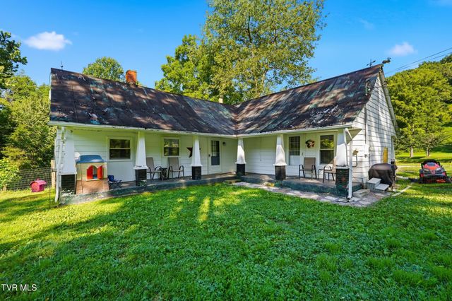 3851 Middle Wallens Creek Road, Duffield, VA 24244