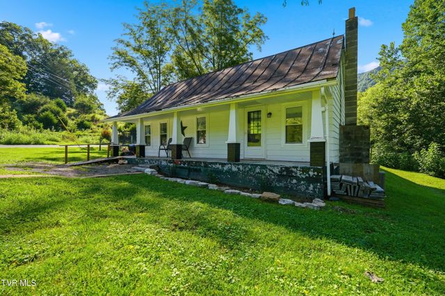 3851 Middle Wallens Creek Road, Duffield, VA 24244