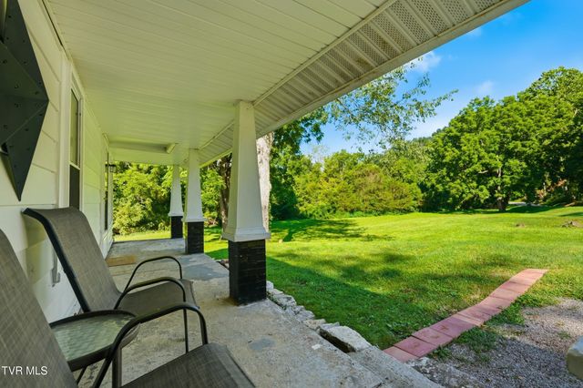 3851 Middle Wallens Creek Road, Duffield, VA 24244