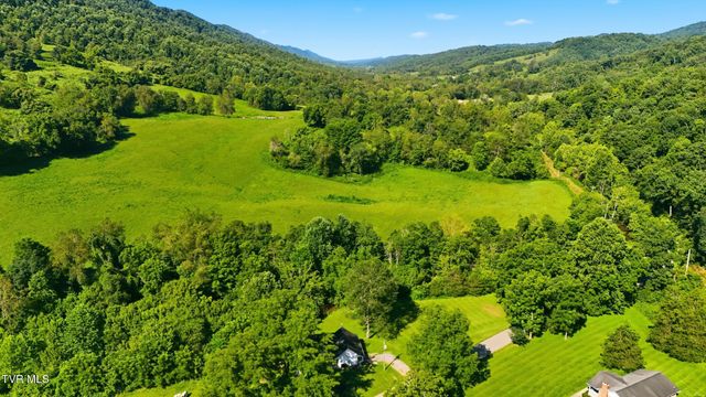 3851 Middle Wallens Creek Road, Duffield, VA 24244