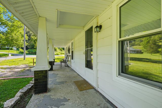 3851 Middle Wallens Creek Road, Duffield, VA 24244