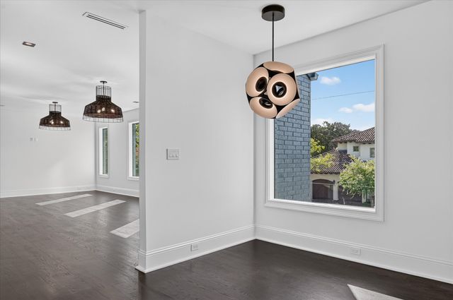 6404 Lakehurst Avenue, Dallas, TX 75230