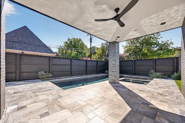 6404 Lakehurst Avenue, Dallas, TX 75230