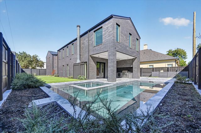 6404 Lakehurst Avenue, Dallas, TX 75230