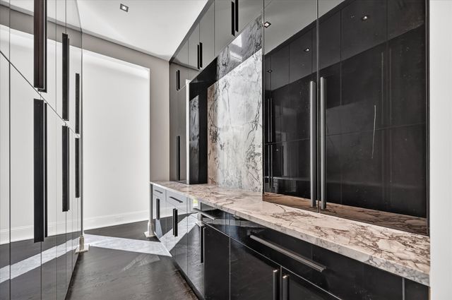 6404 Lakehurst Avenue, Dallas, TX 75230