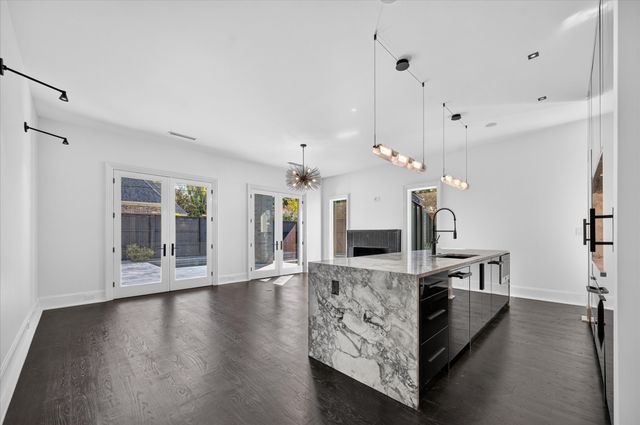 6404 Lakehurst Avenue, Dallas, TX 75230