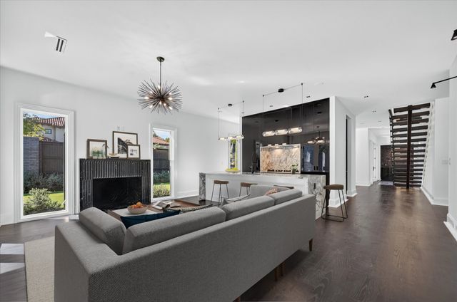6404 Lakehurst Avenue, Dallas, TX 75230