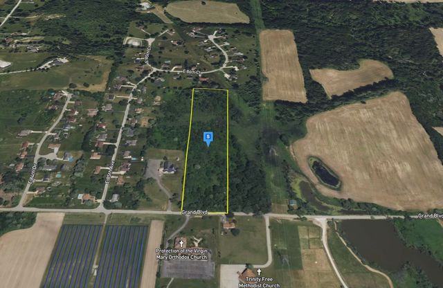 8595 Grand Blvd, Merrillville, IN 46410