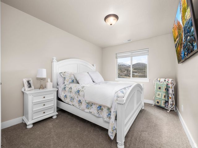 102 S ELK RIDGE DR, Elk Ridge, UT 84651