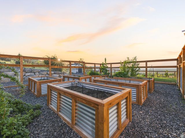 102 S ELK RIDGE DR, Elk Ridge, UT 84651