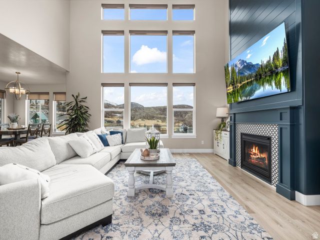 102 S ELK RIDGE DR, Elk Ridge, UT 84651