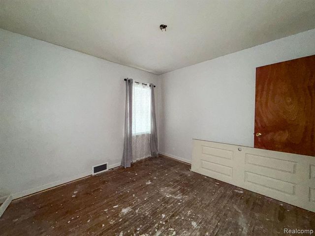 13594 Grandmont Avenue, Detroit, MI 48227