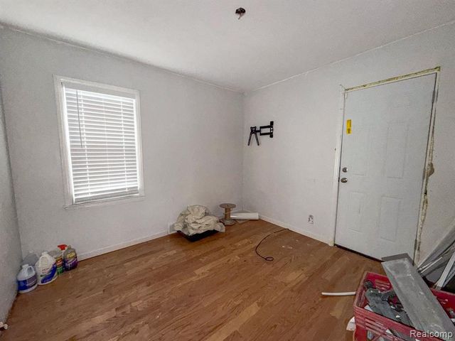 13594 Grandmont Avenue, Detroit, MI 48227