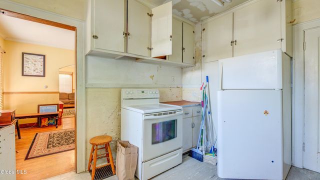16 N Hollywood Avenue, Gloversville, NY 12078