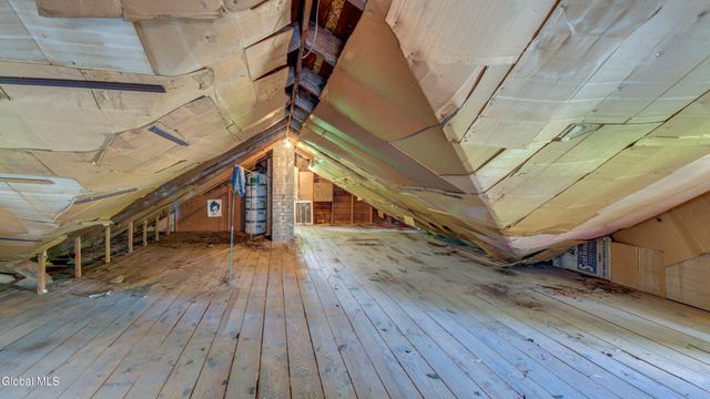 16 N Hollywood Avenue, Gloversville, NY 12078