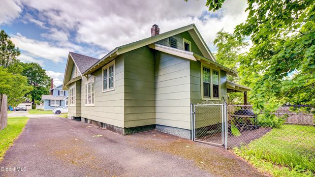 16 N Hollywood Avenue, Gloversville, NY 12078