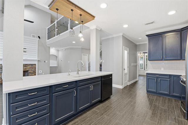 3130 Red Maple Drive, Friendswood, TX 77546