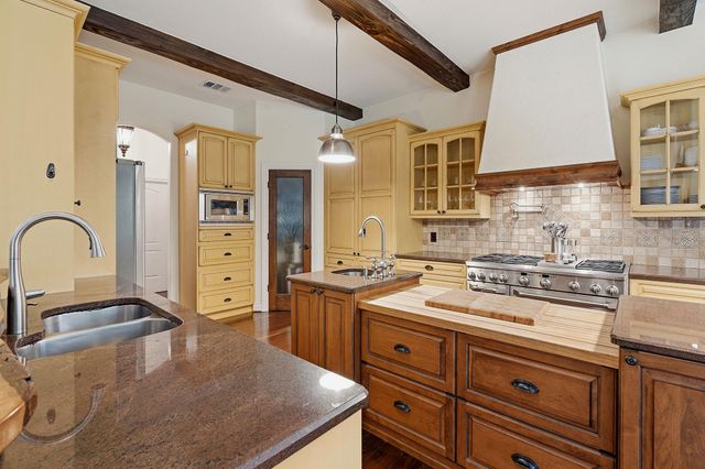 8121 Bluff TRL, Austin, TX 78737
