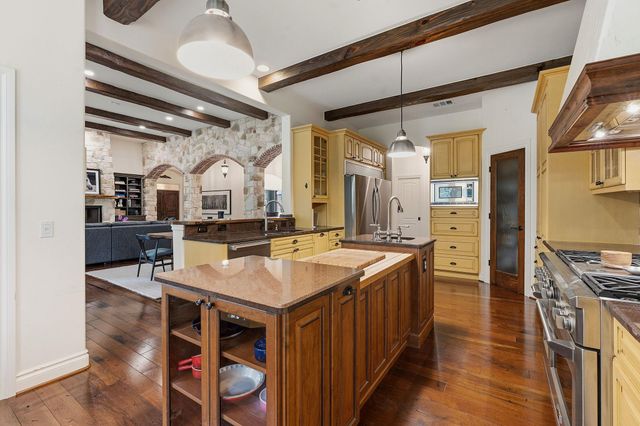 8121 Bluff TRL, Austin, TX 78737