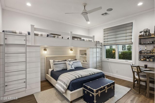 2677 E MAPLEWOOD Street, Gilbert, AZ 85297