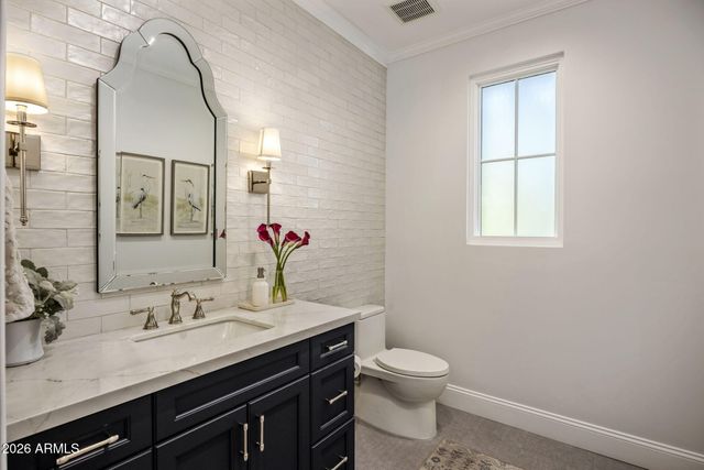 2677 E MAPLEWOOD Street, Gilbert, AZ 85297