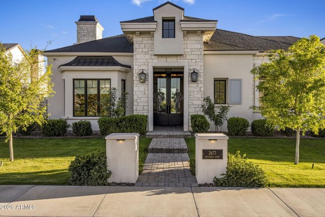 2677 E MAPLEWOOD Street, Gilbert, AZ 85297