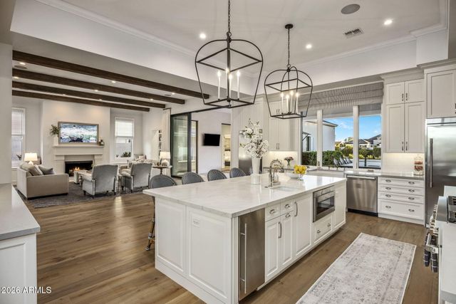 2677 E MAPLEWOOD Street, Gilbert, AZ 85297