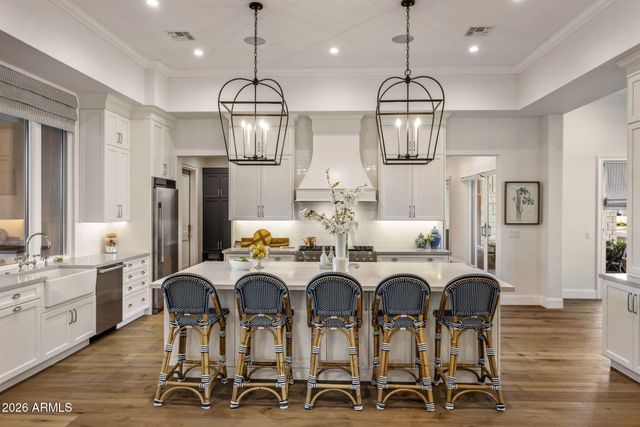 2677 E MAPLEWOOD Street, Gilbert, AZ 85297