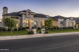 2677 E MAPLEWOOD Street, Gilbert, AZ 85297