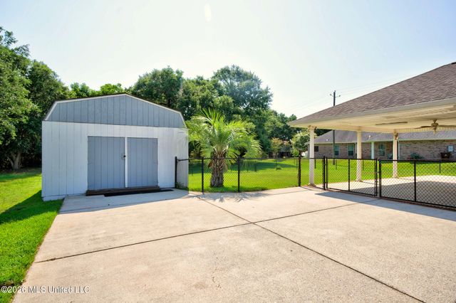 447 Russell Avenue, Long Beach, MS 39560