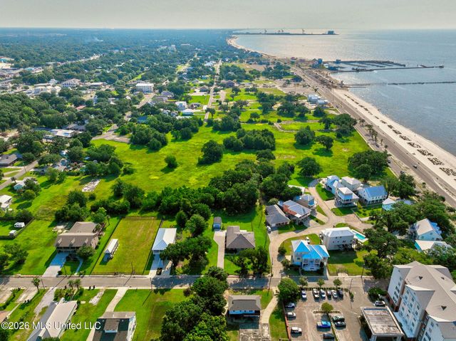 447 Russell Avenue, Long Beach, MS 39560