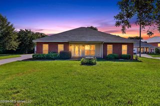 447 Russell Avenue, Long Beach, MS 39560