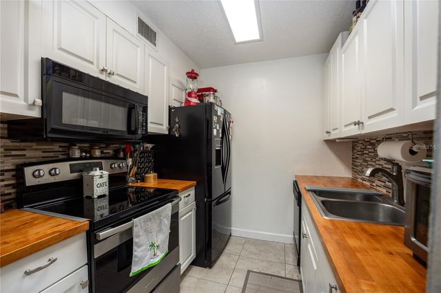 6519 W NEWBERRY ROAD 108, Gainesville, FL 32607