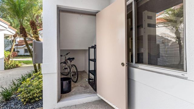9265 NW 9th Court, Plantation, FL 33324
