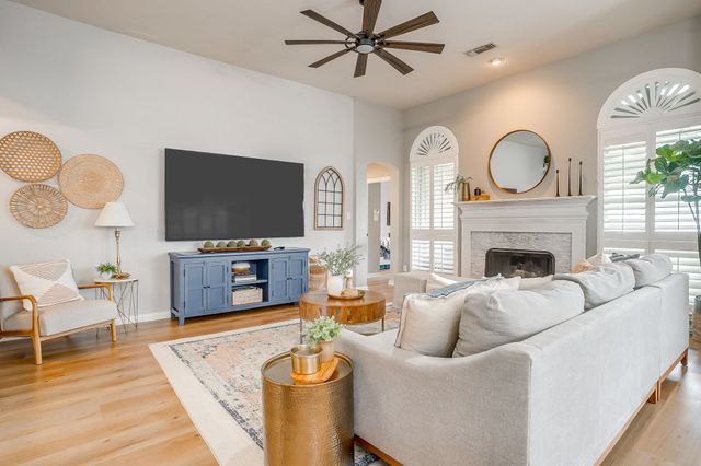 830 Doral Drive, Mansfield, TX 76063