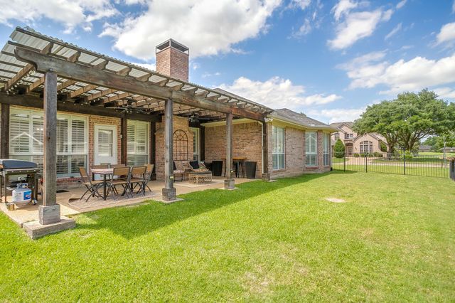 830 Doral Drive, Mansfield, TX 76063
