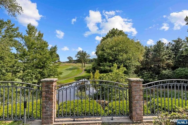 196 Vaccaro Drive, Cresskill, NJ 07626